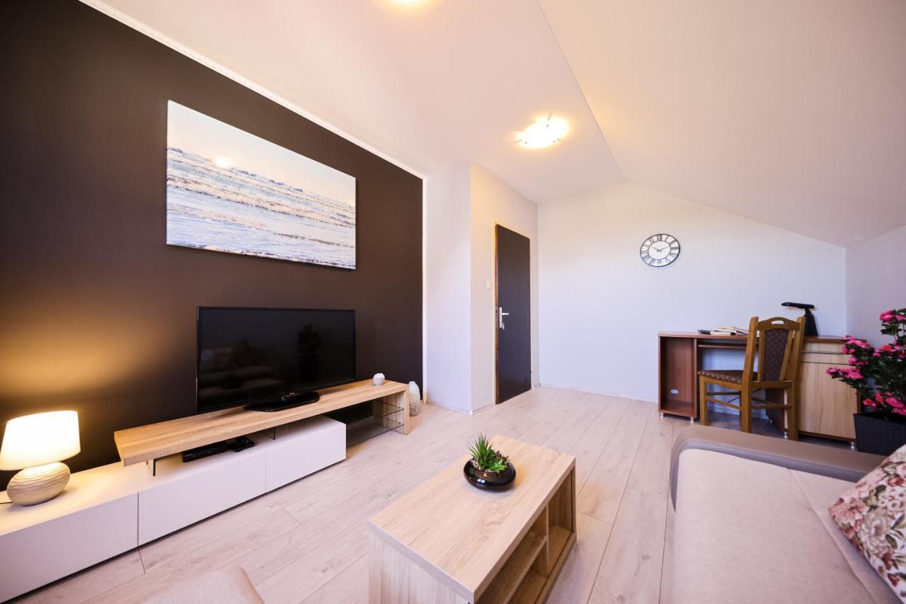 Apartment Ruza Sukošan エクステリア 写真