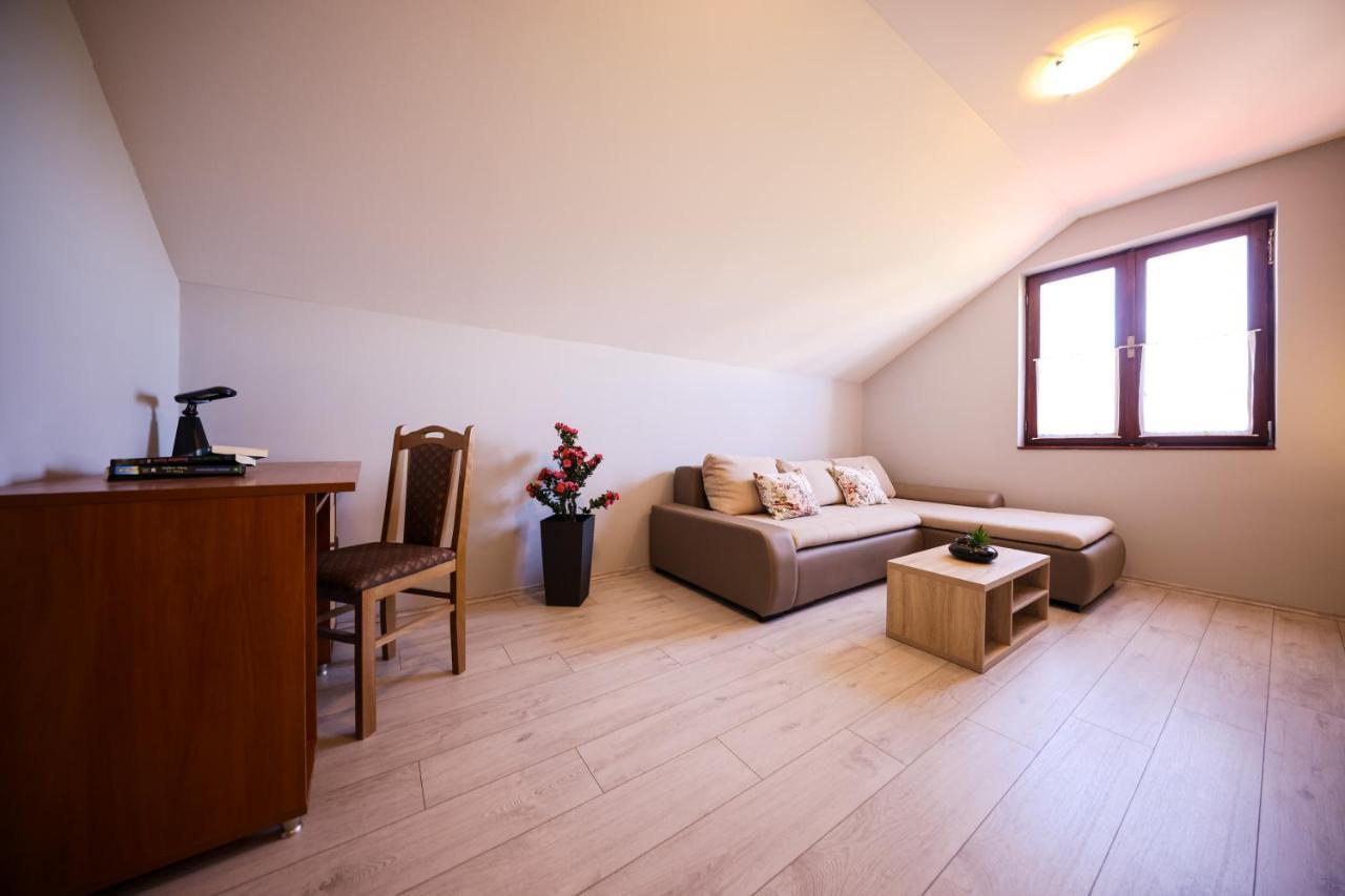 Apartment Ruza Sukošan エクステリア 写真