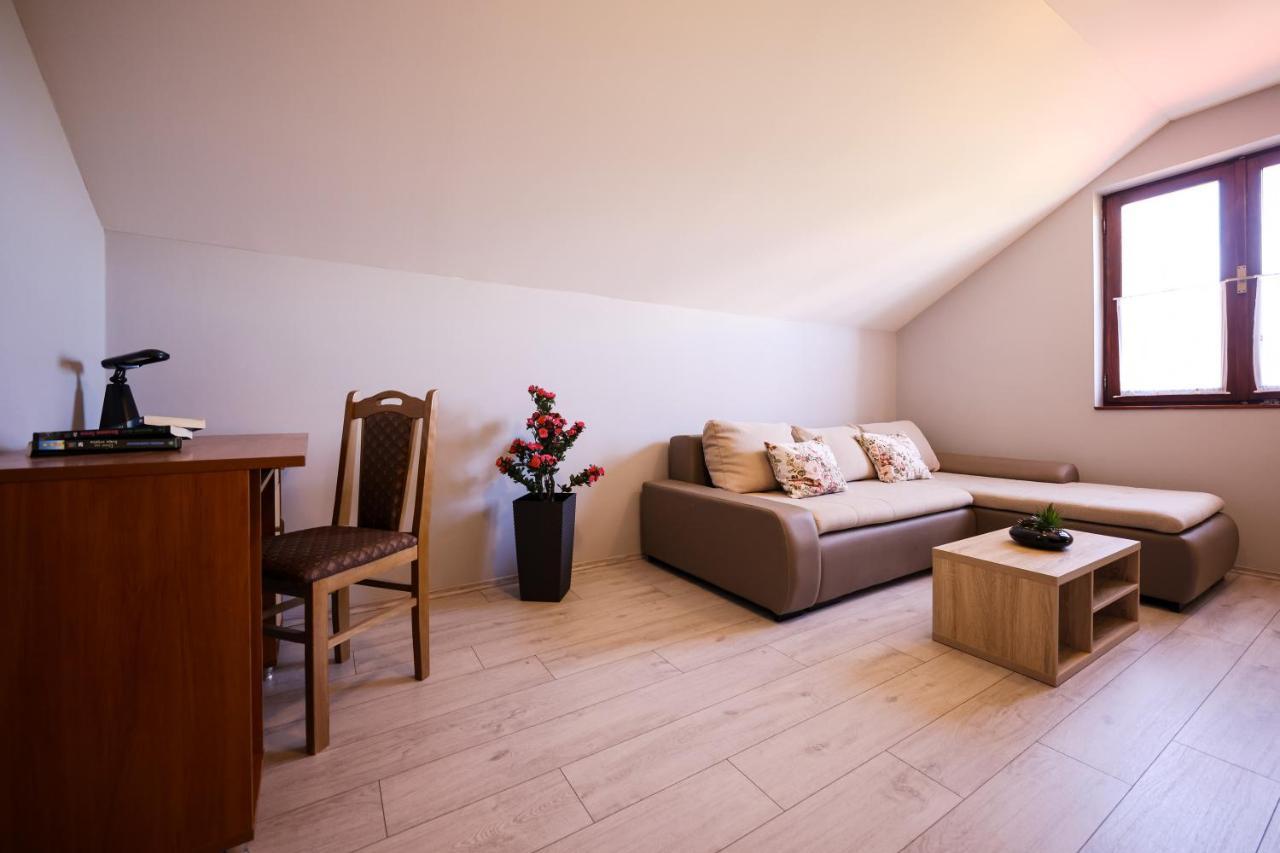 Apartment Ruza Sukošan エクステリア 写真
