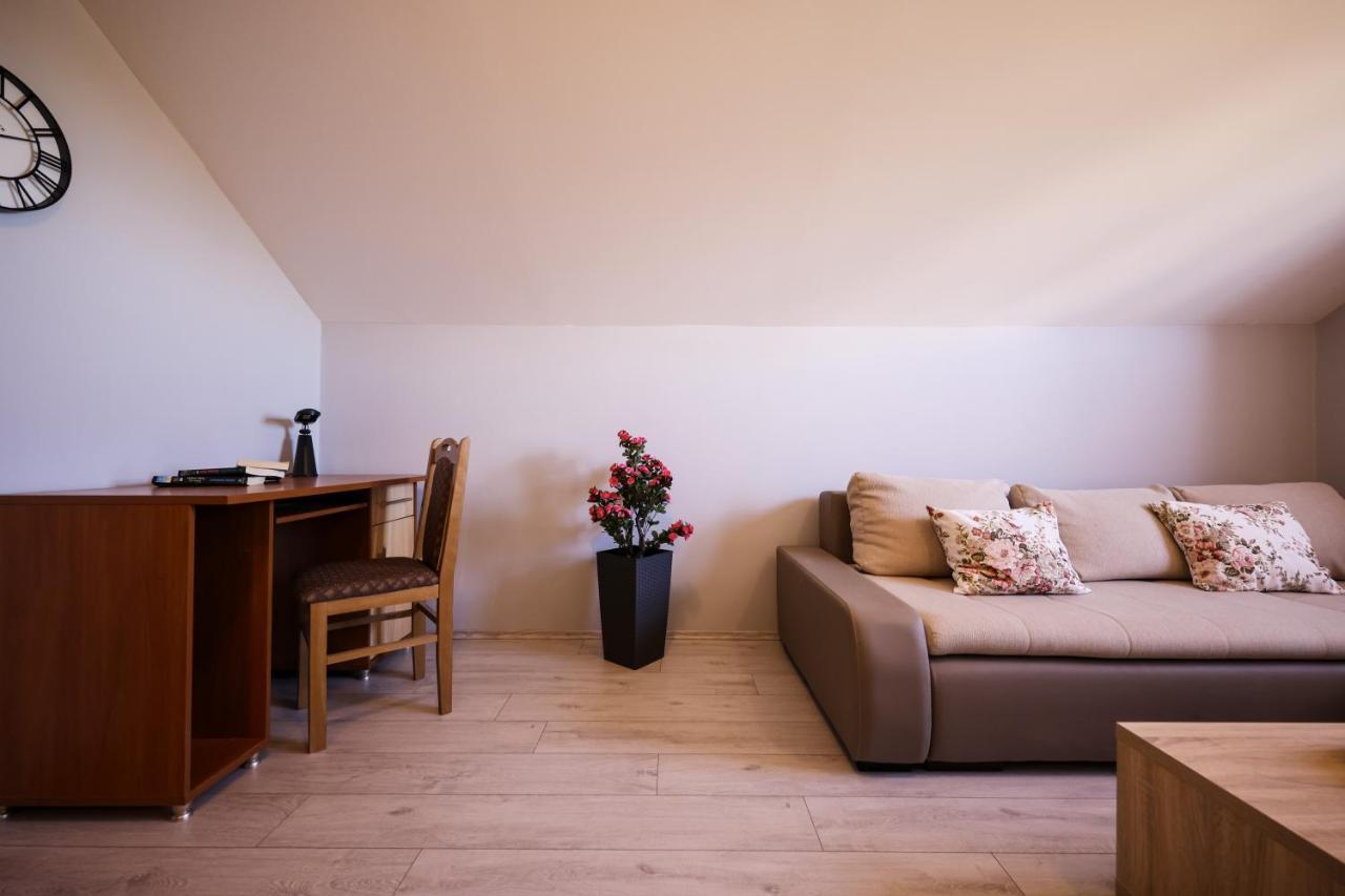 Apartment Ruza Sukošan エクステリア 写真